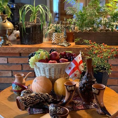 Hotel Tyrol I Restauracja Zycie Gruzji Osielsko Екстер'єр фото