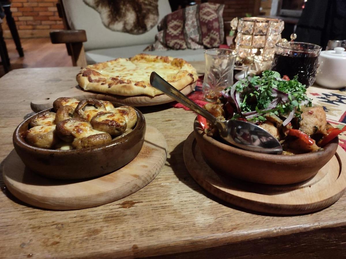 Hotel Tyrol I Restauracja Zycie Gruzji Osielsko Екстер'єр фото