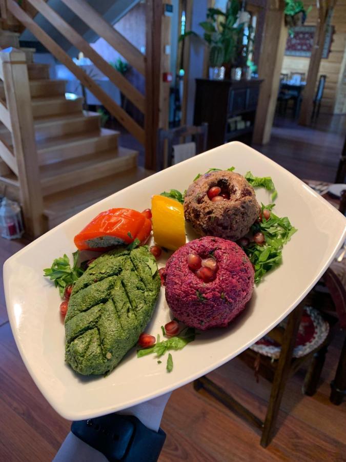 Hotel Tyrol I Restauracja Zycie Gruzji Osielsko Екстер'єр фото